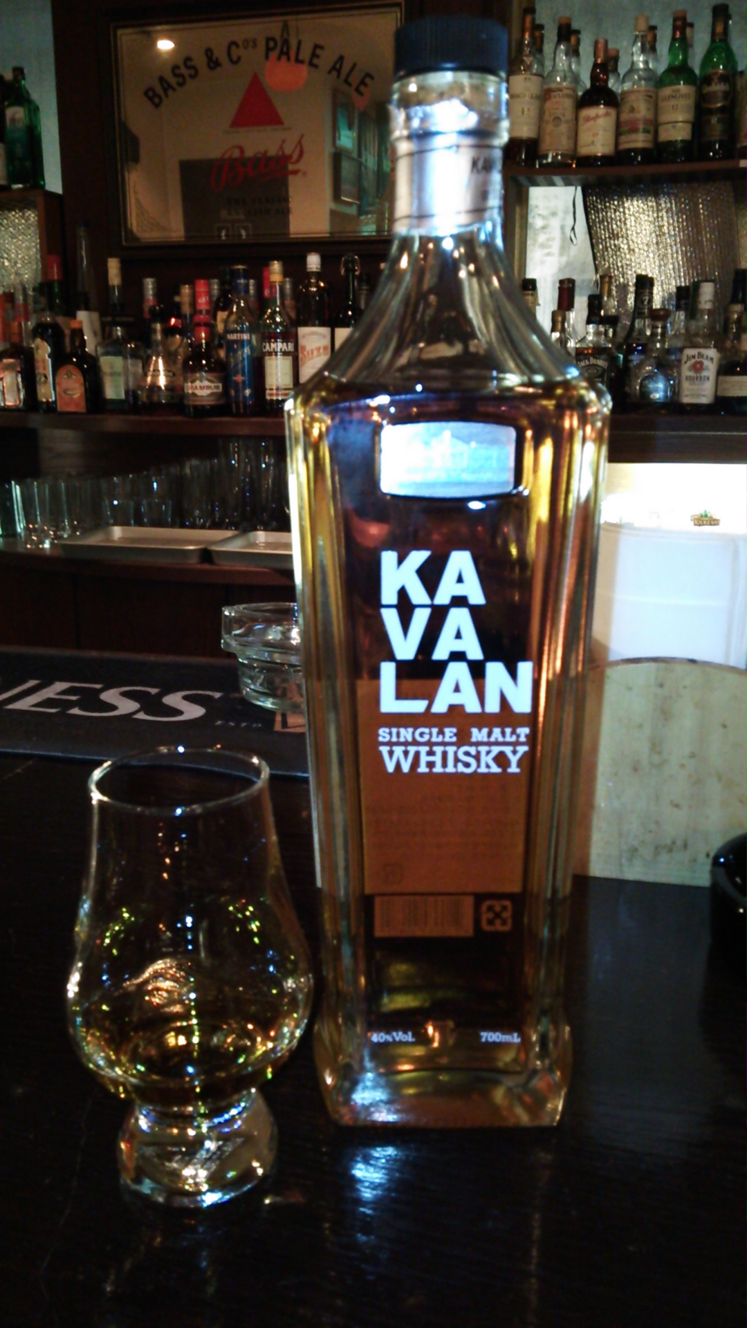 カバラン(カヴァラン・KAVALAN) シングルモルト・ウイスキー 40%